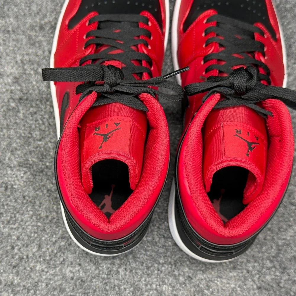Jordan 1 Mid Reverse Bred Shoes Men's 11 Red Black Athletic Retro Sneakers