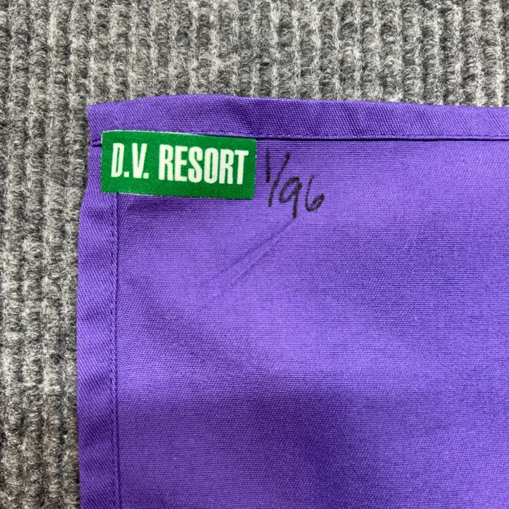 D.V. Resort small stain