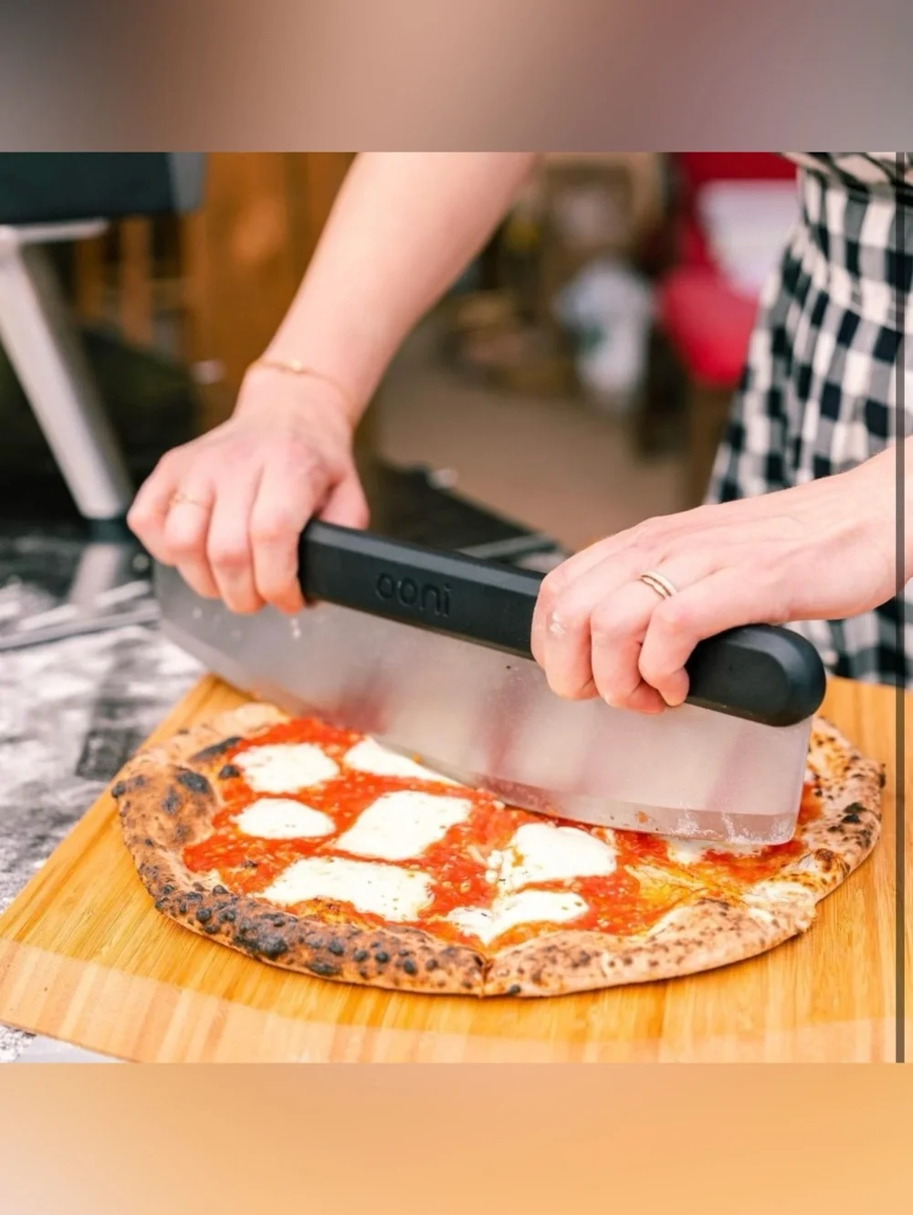 Ooni pizza rocker