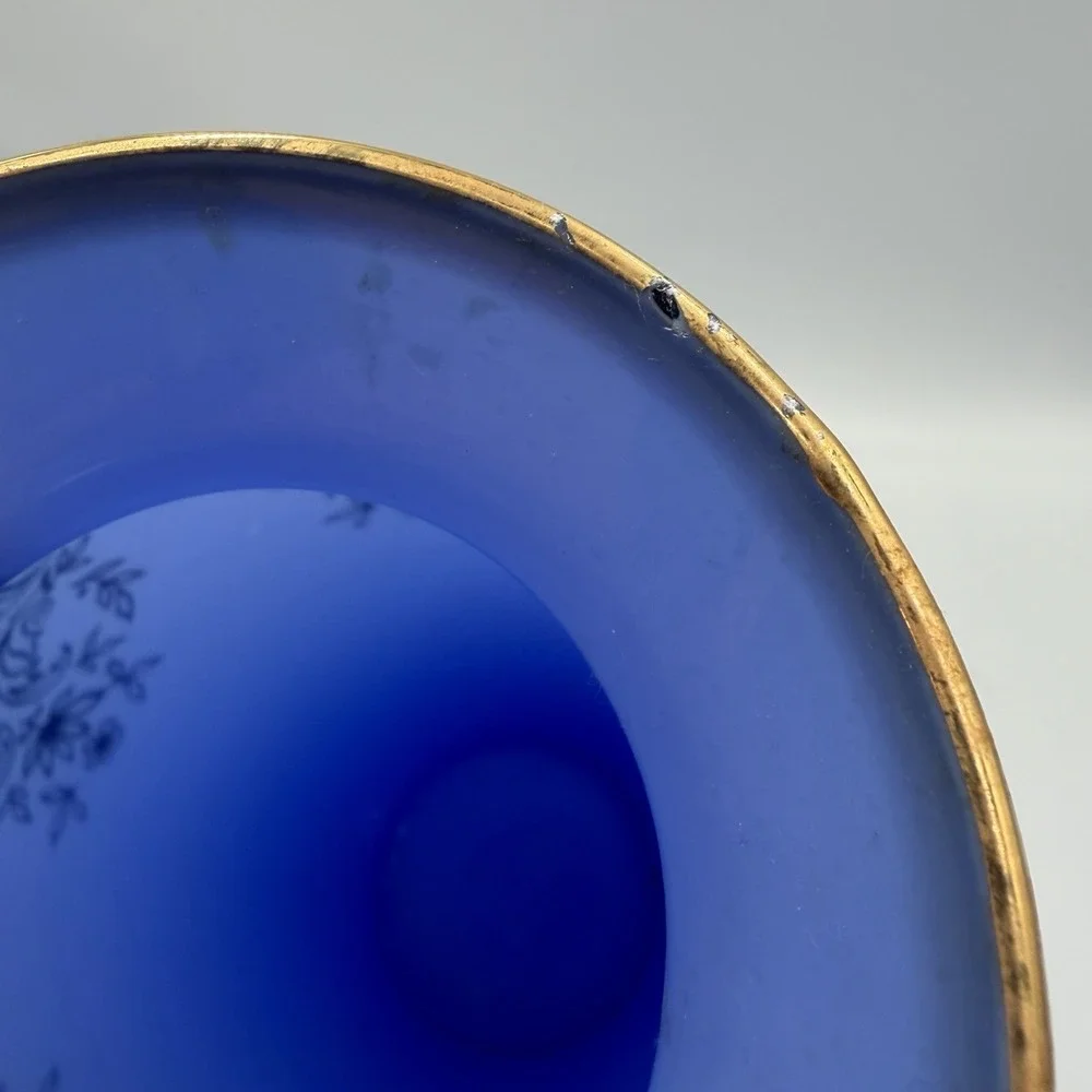 Unmarked beautiful vase