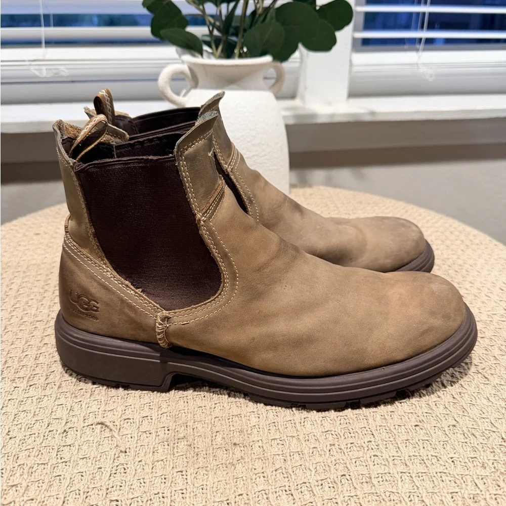 UGG stylish chukka