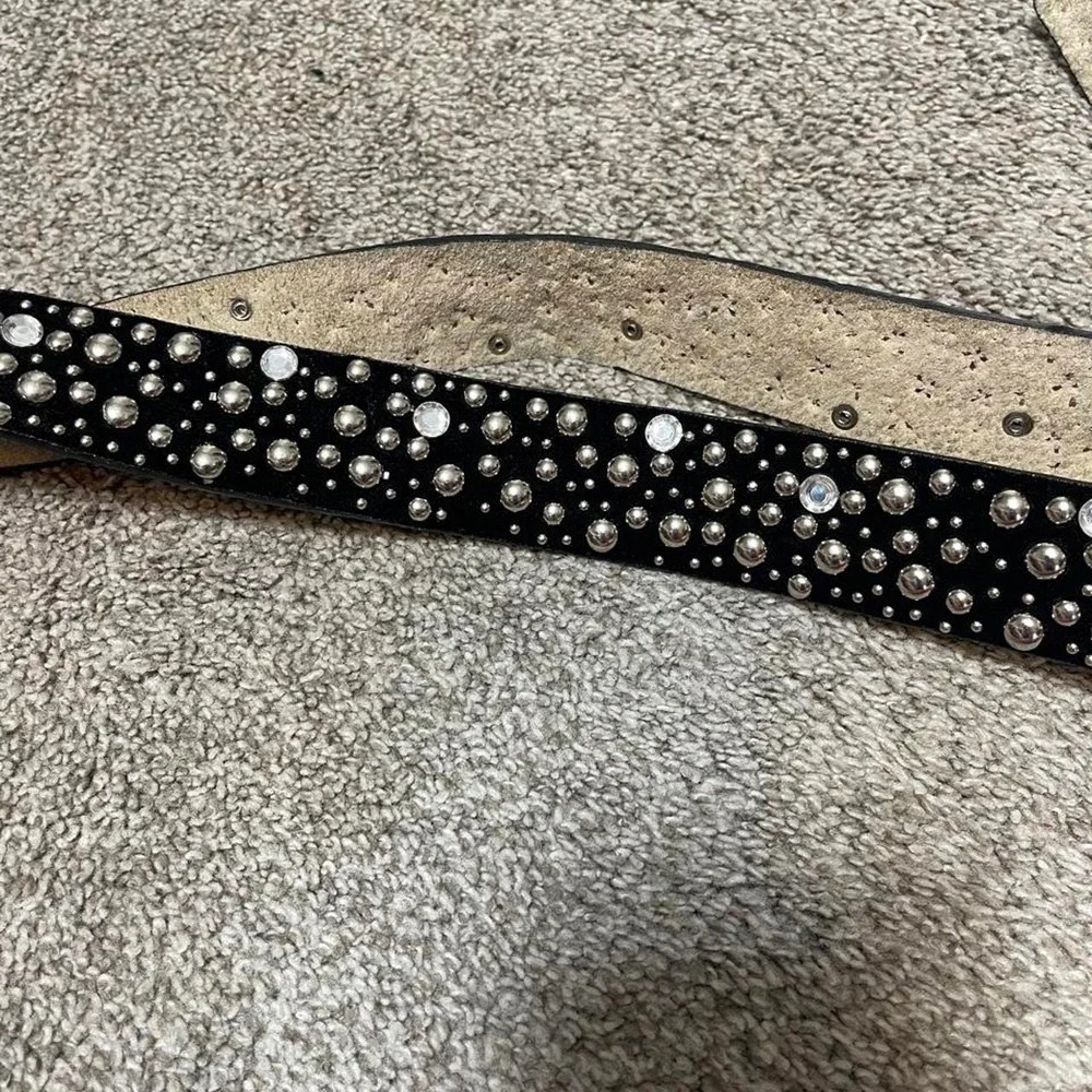 N/A black leather
