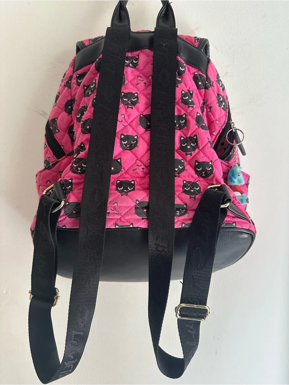 Betsey Johnson adorable luv