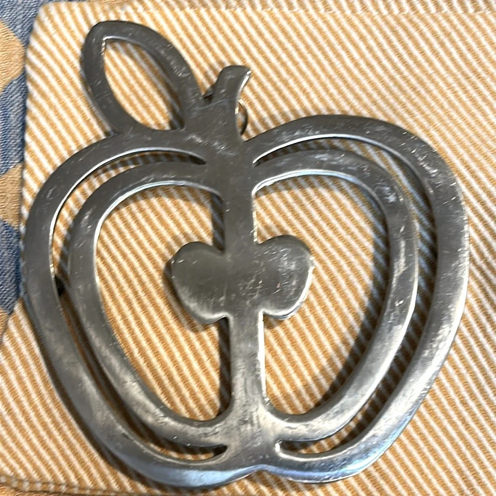 Vintage peasy pieces space