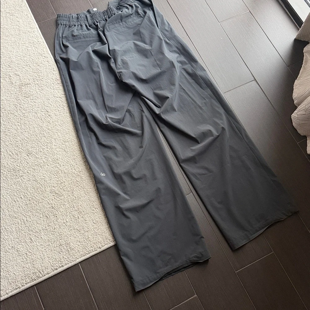 ALO Yoga asphalt size