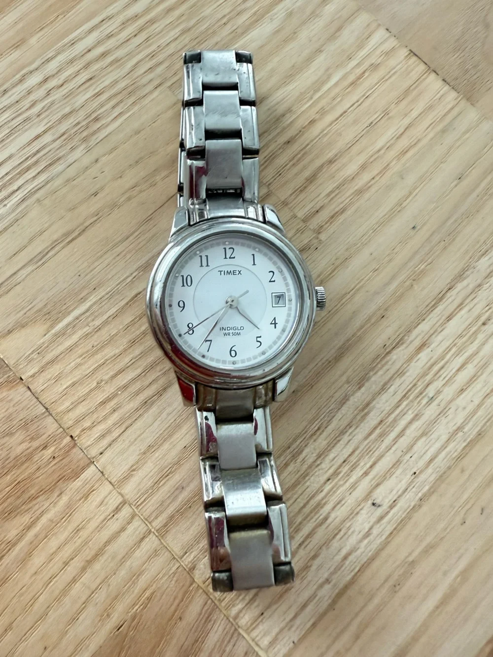 Timex ladies silver tone watch NEW BATTERY