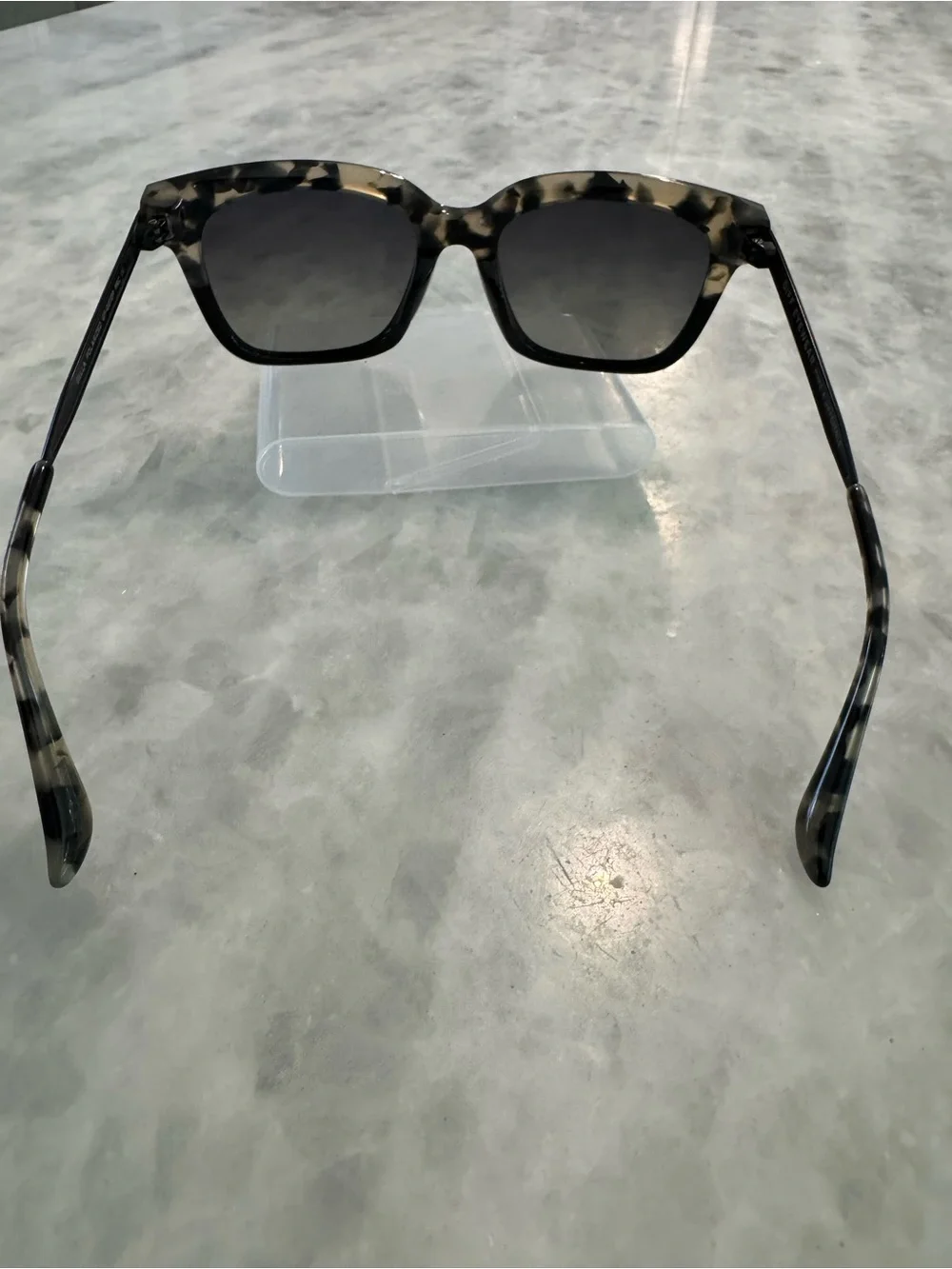 Diff Eyewear two sunglasses