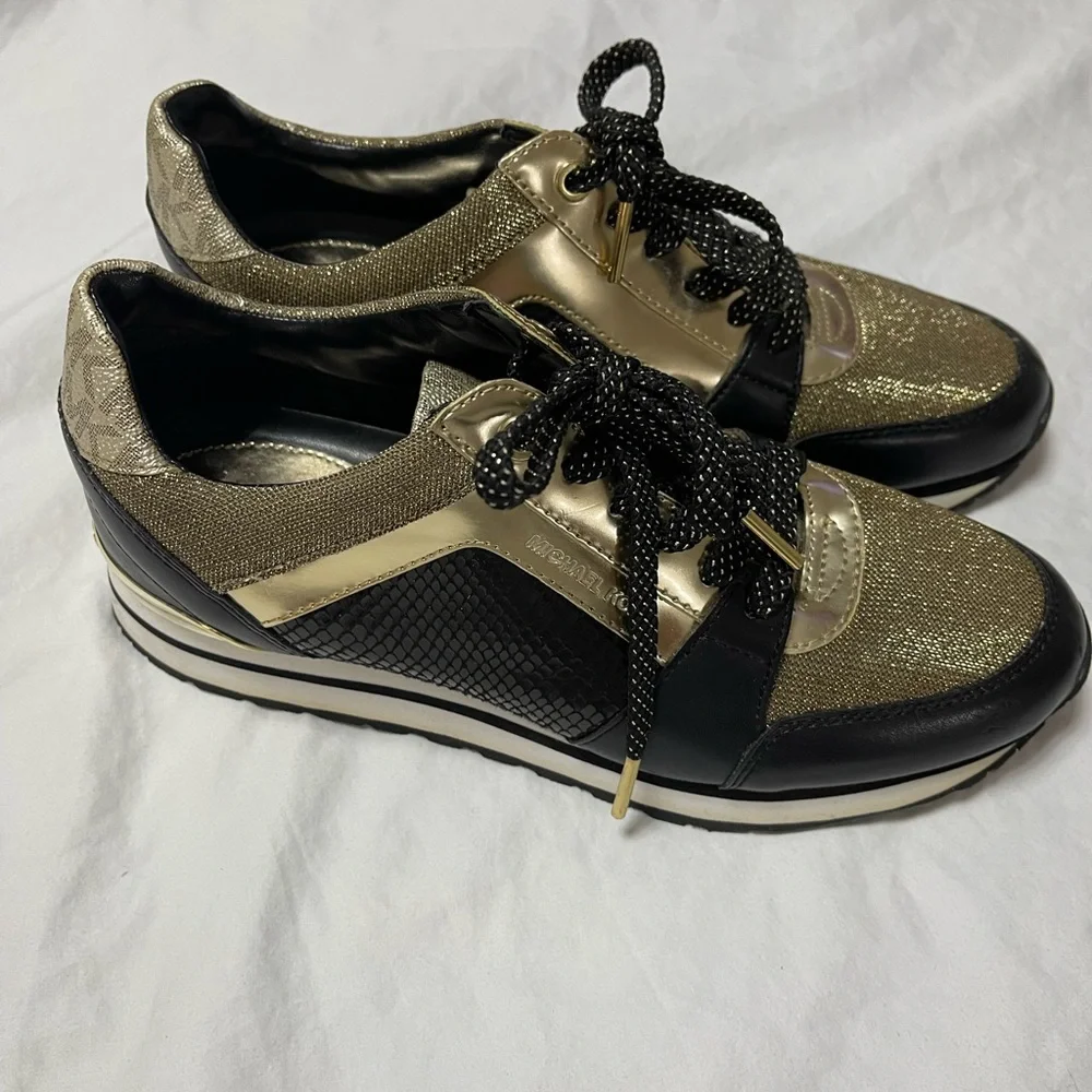 Michael Kors new never