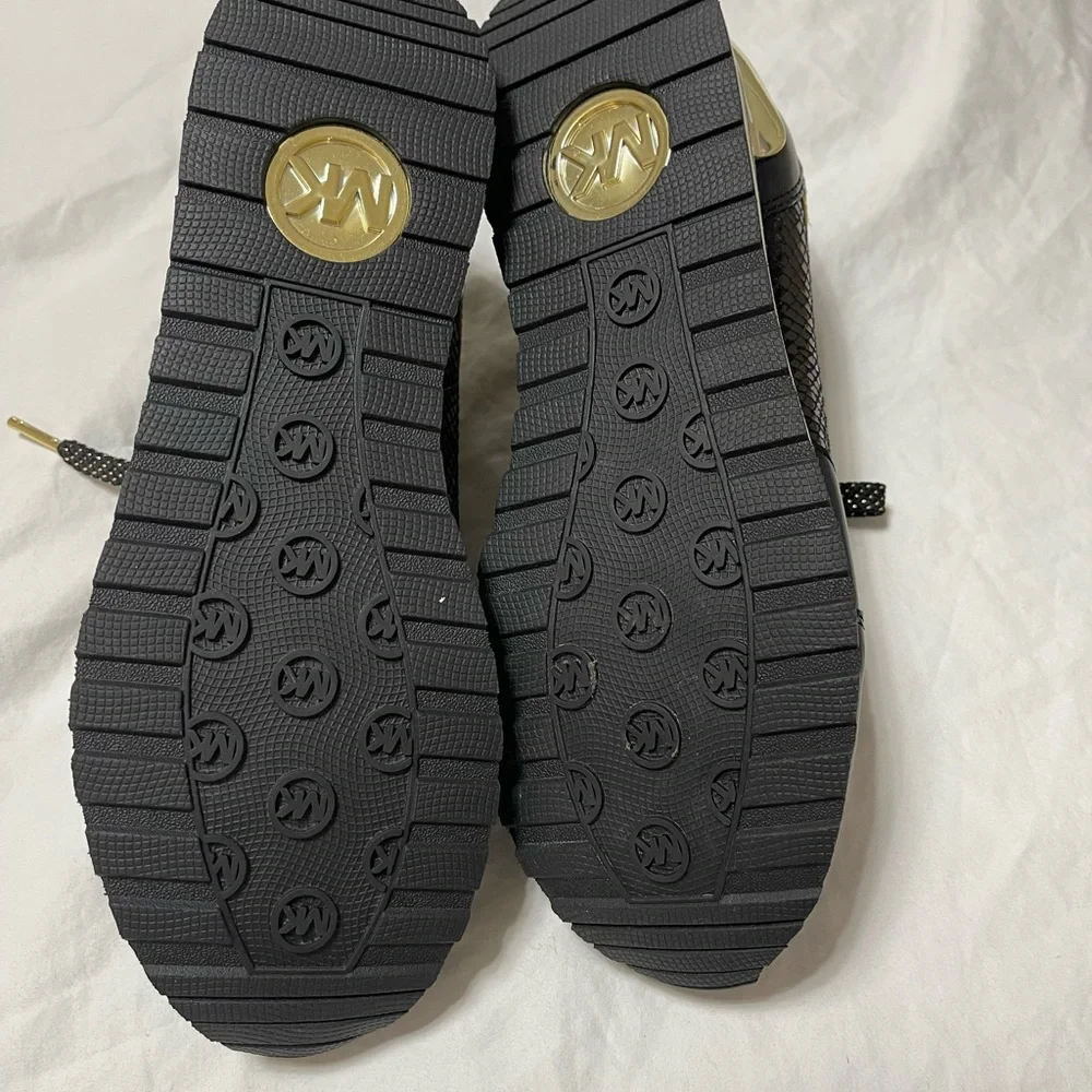 Michael Kors new never