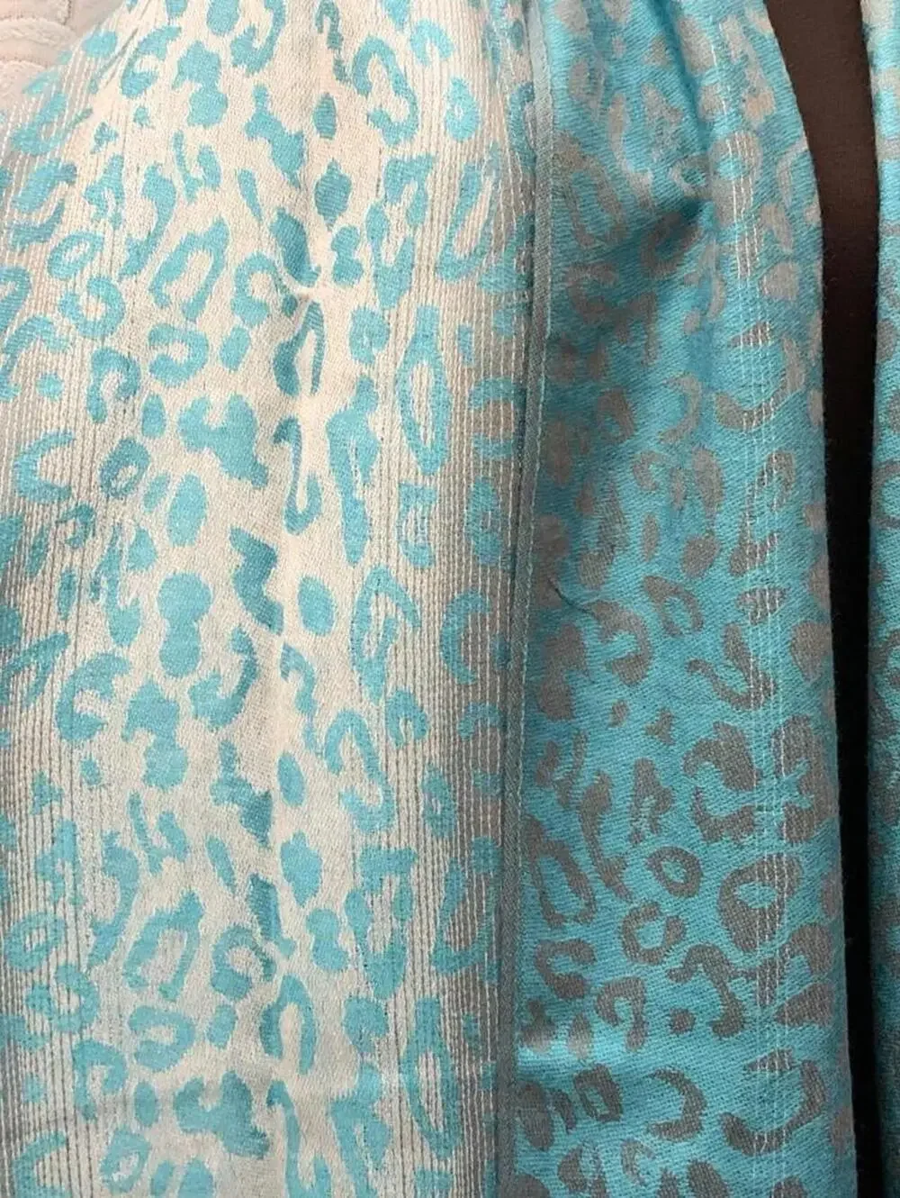 N/A turquoise aqua