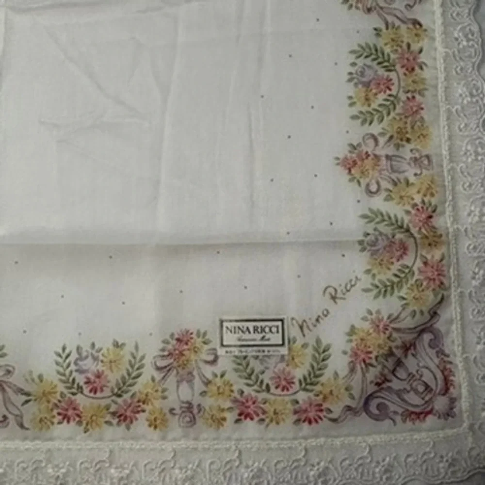 Nina Ricci this vintage