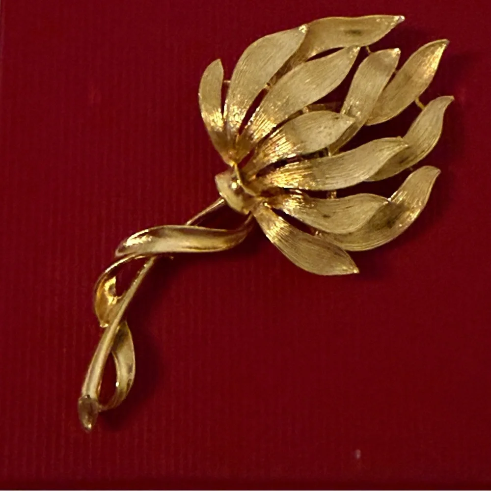 Lisner Jewelry lisner signed