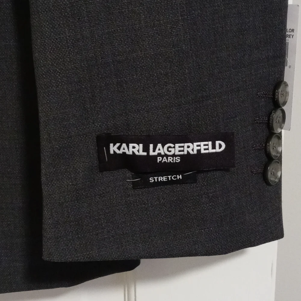 Karl Lagerfeld 🆕 🖤karl