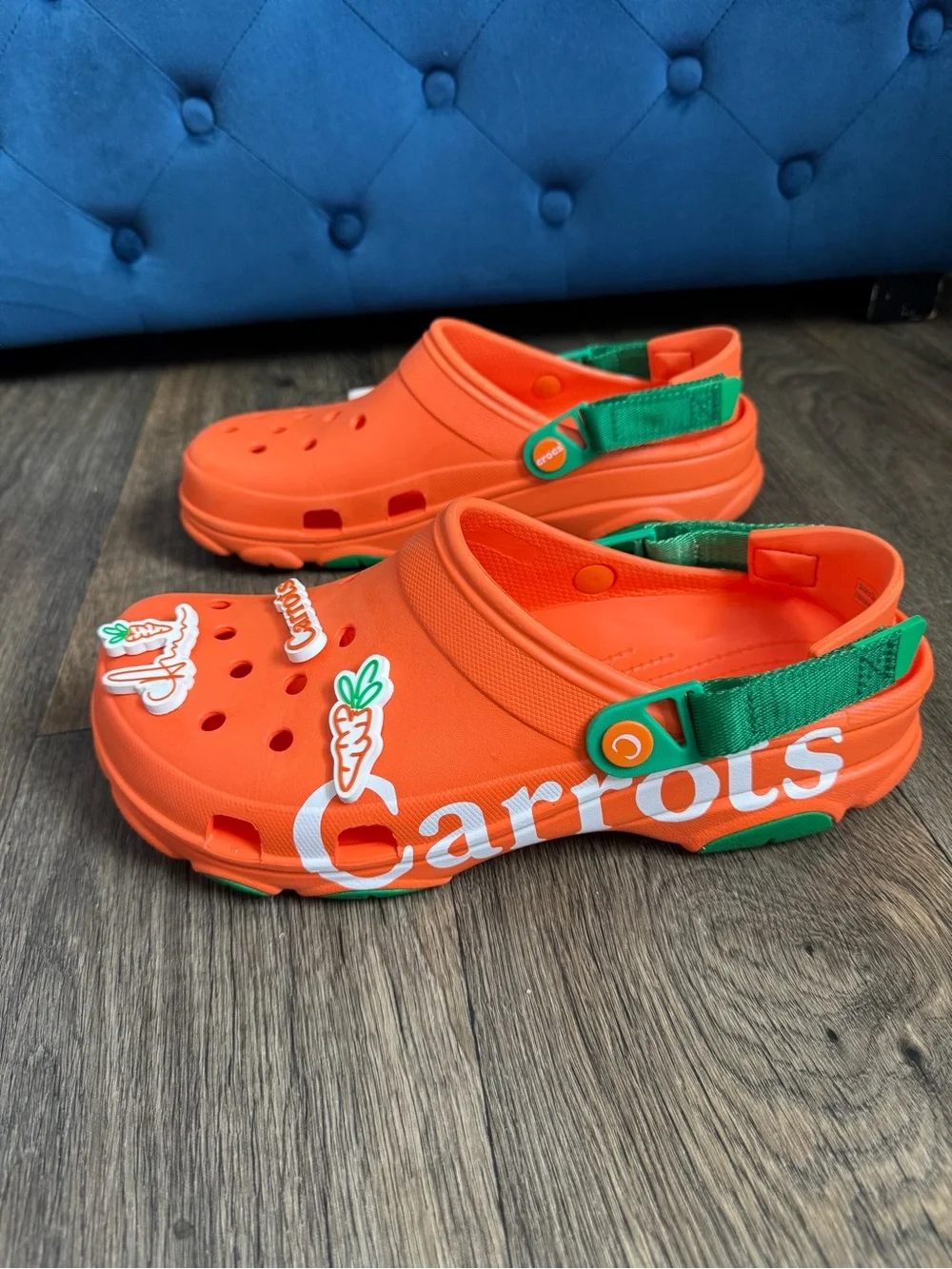 CROCS bright orange