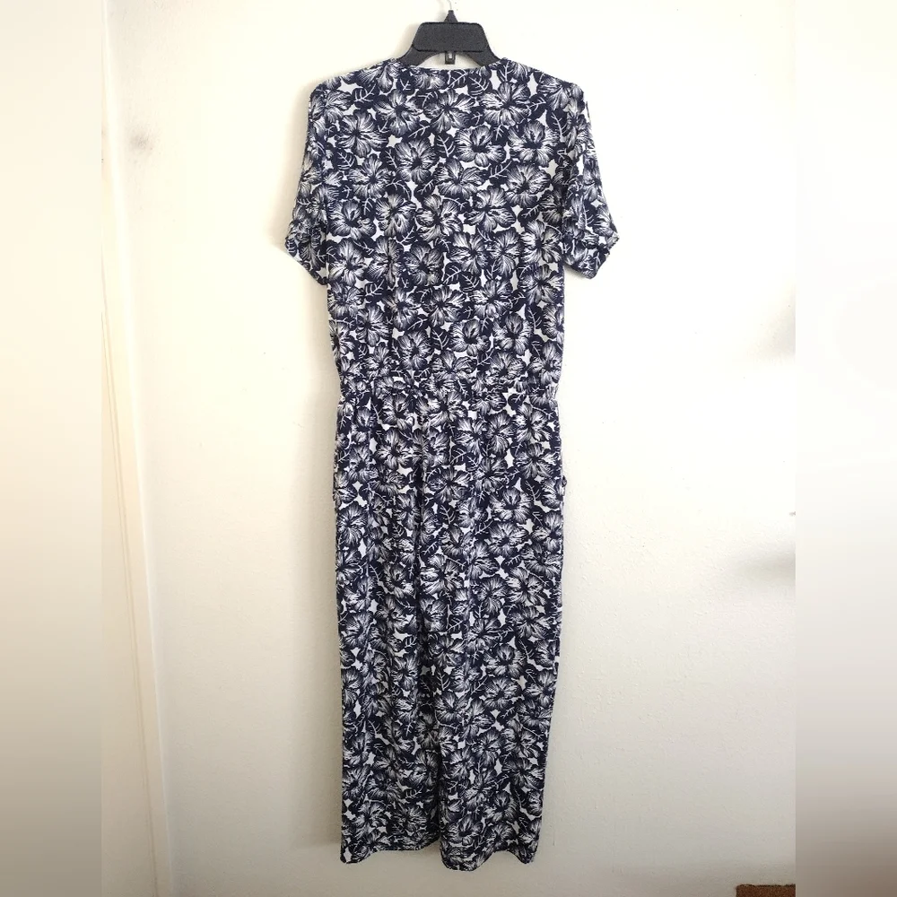 Michael Michael Kors NWT Navy White Floral Button Up Jumpsuit Size Medium