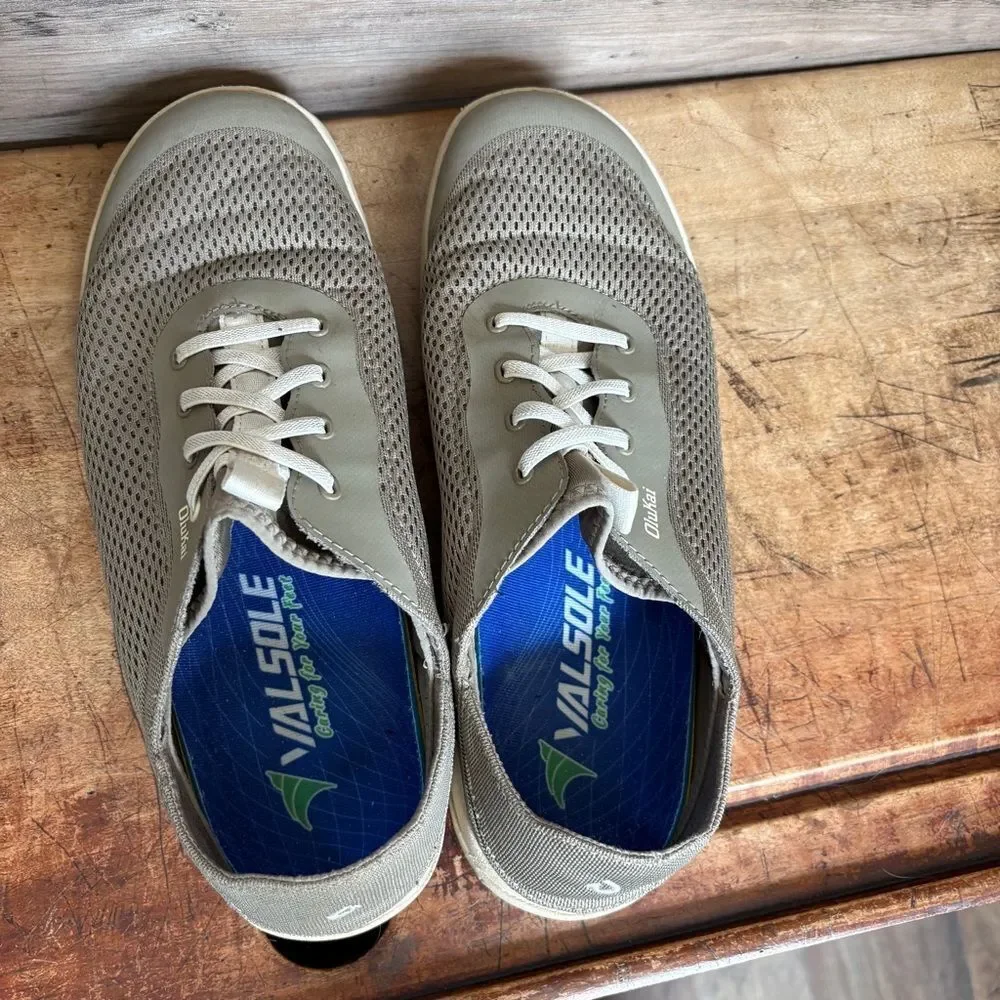 OluKai Moku Pae men's sz 11 preworn gray shoes valsole inserts