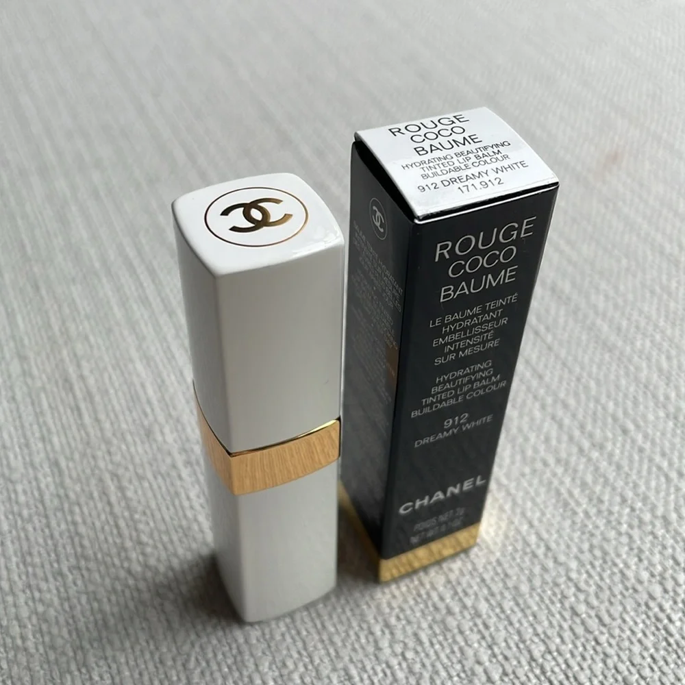 CHANEL oil buildable