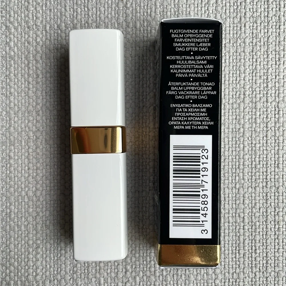 CHANEL from smooths sheer
