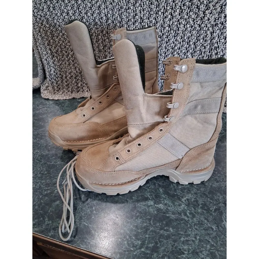 Danner men rivot