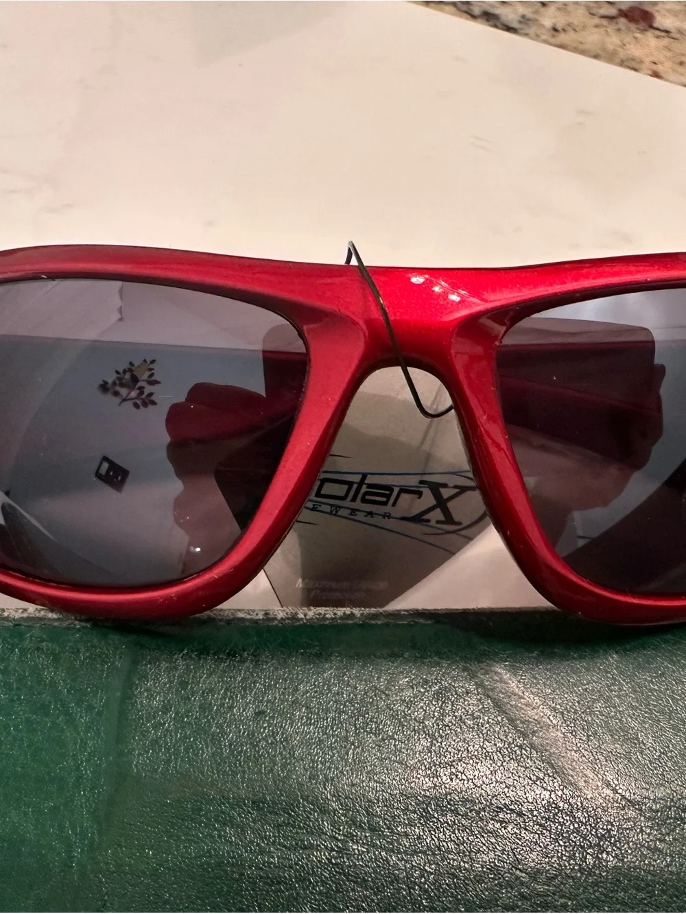 N/A bold red