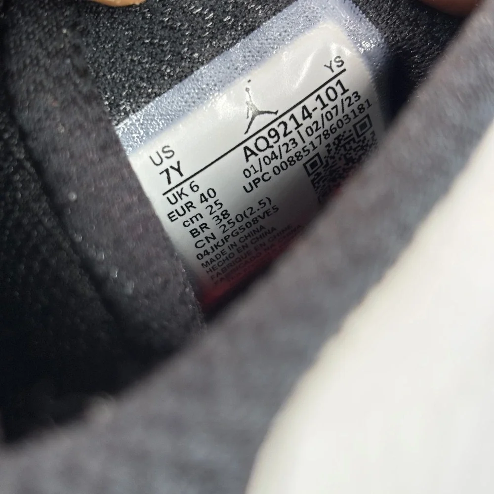 Jordan max aura