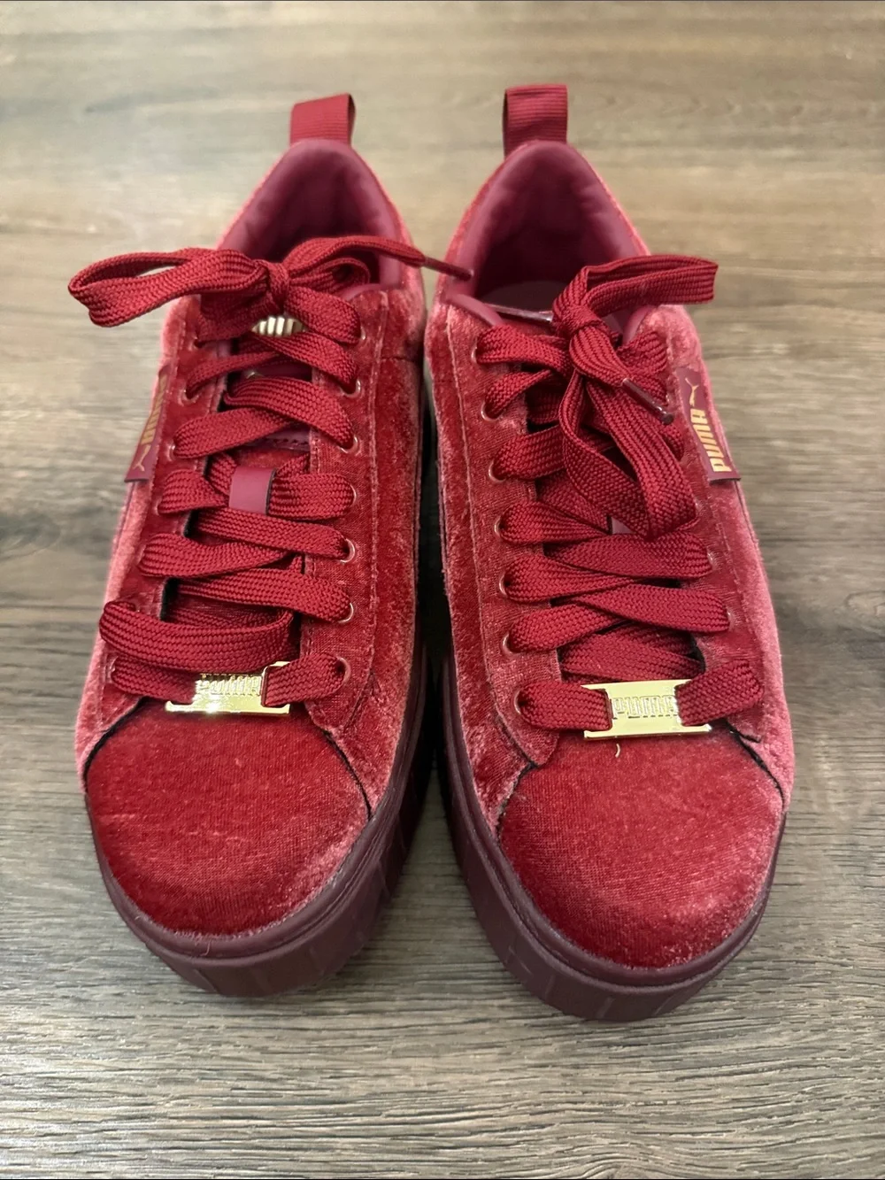 Puma velvet upper