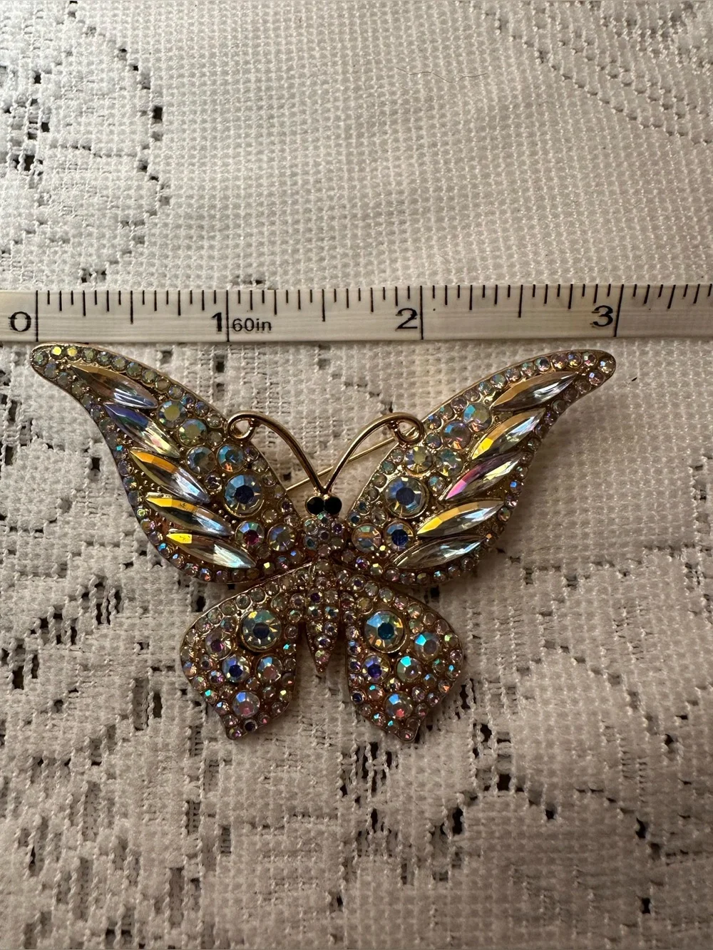 N/A butterfly brooch