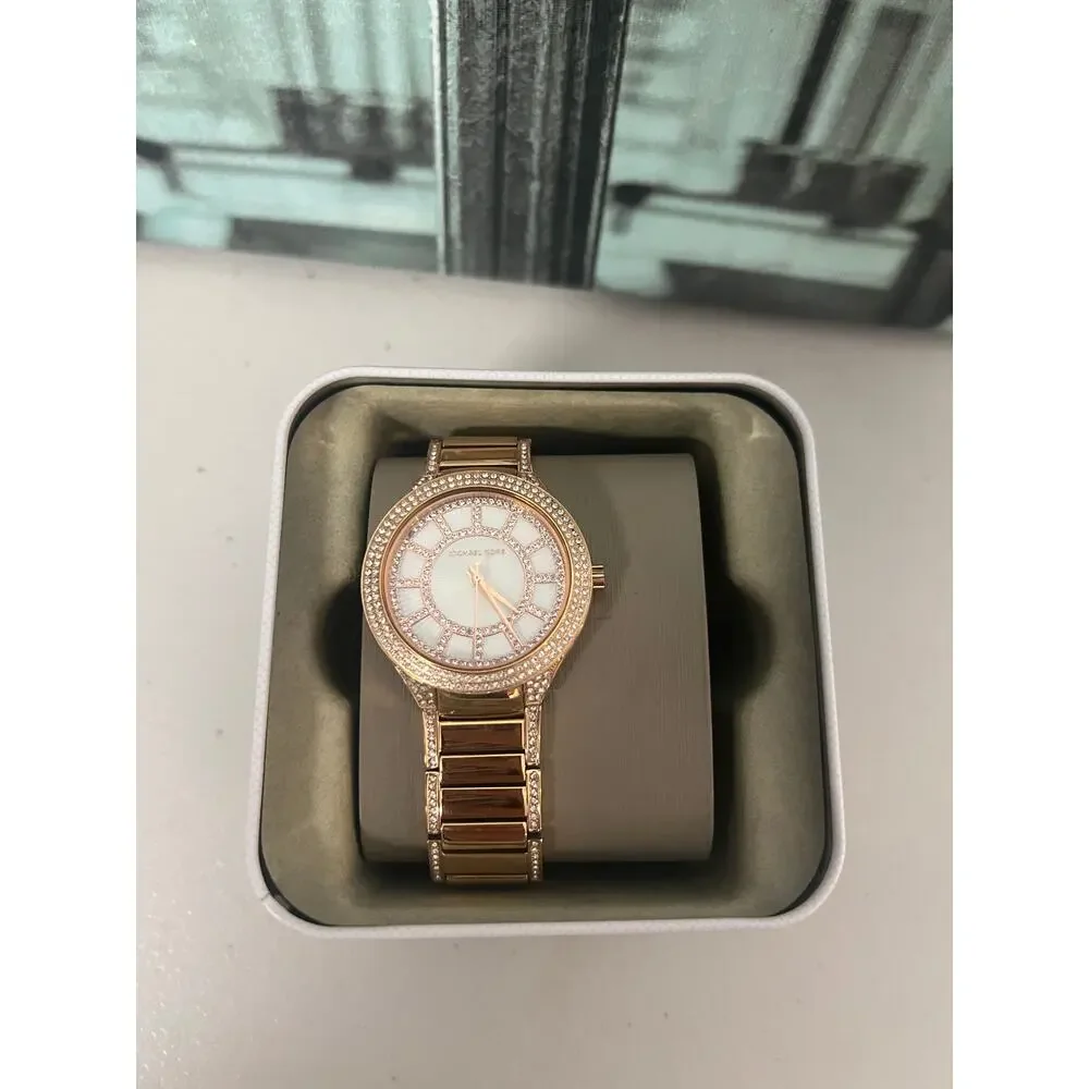 Michael Kors add glamorous