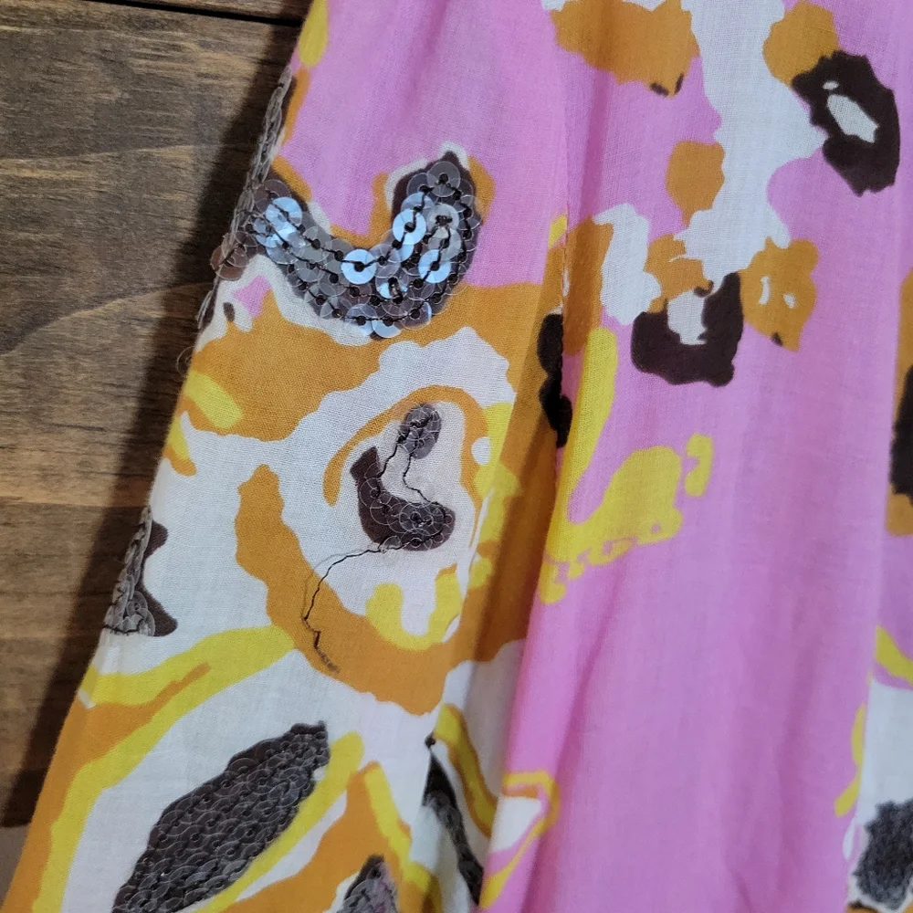 Tory Burch embrace vibrant