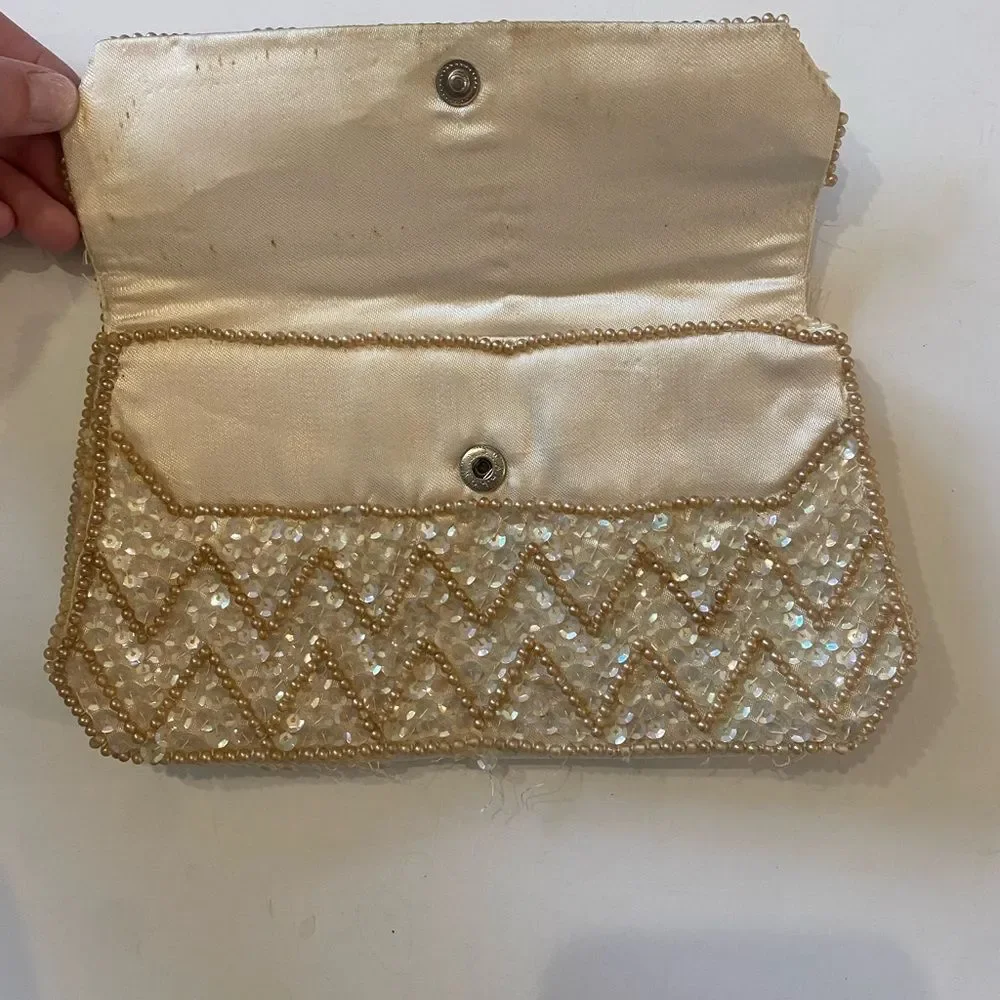 Unbranded vintage beaded