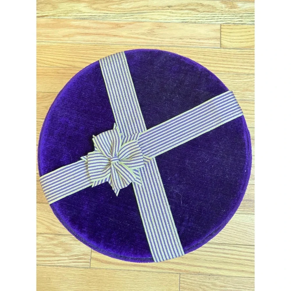 The Unbranded Brand round velvet