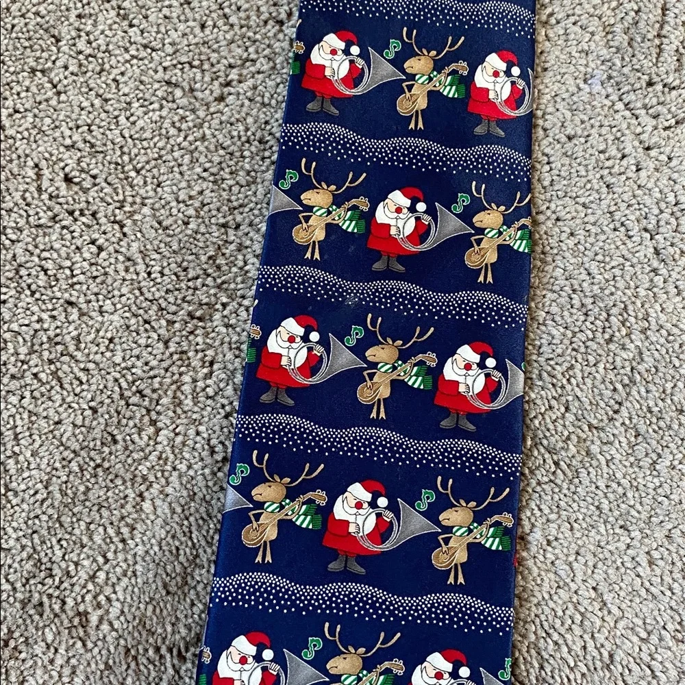 Hallmark like new