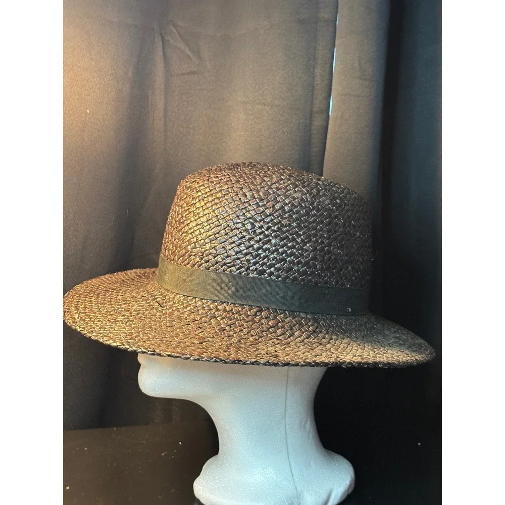 Unbranded woven straw