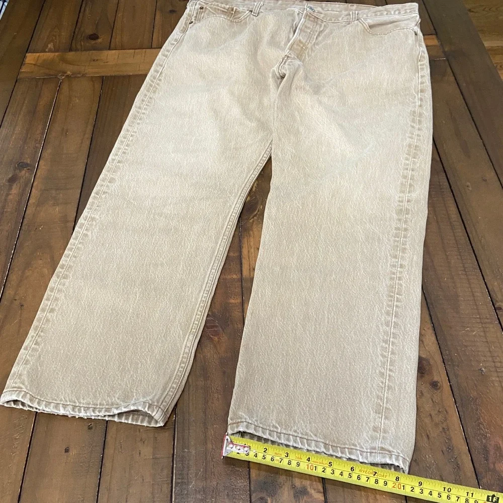 Levis 100% measures iconic
