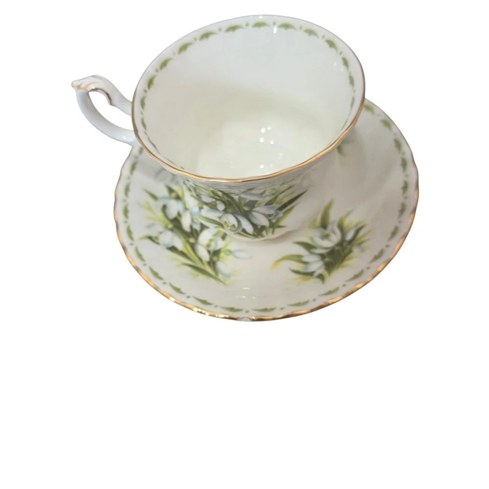 Royal Albert elegant vintage