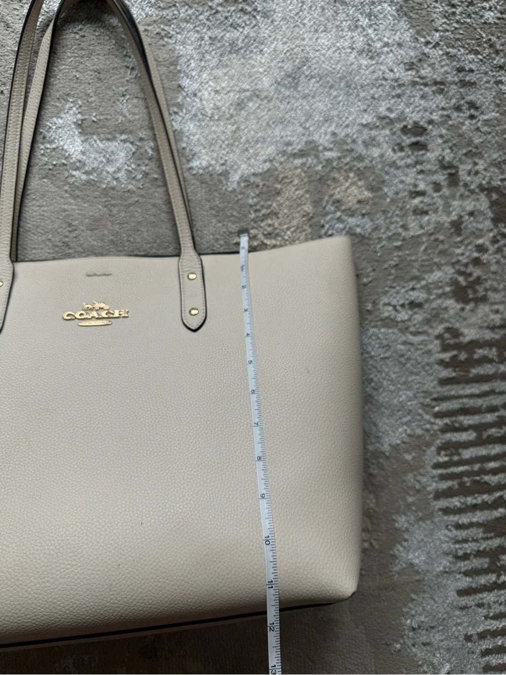 Coach everyday interior