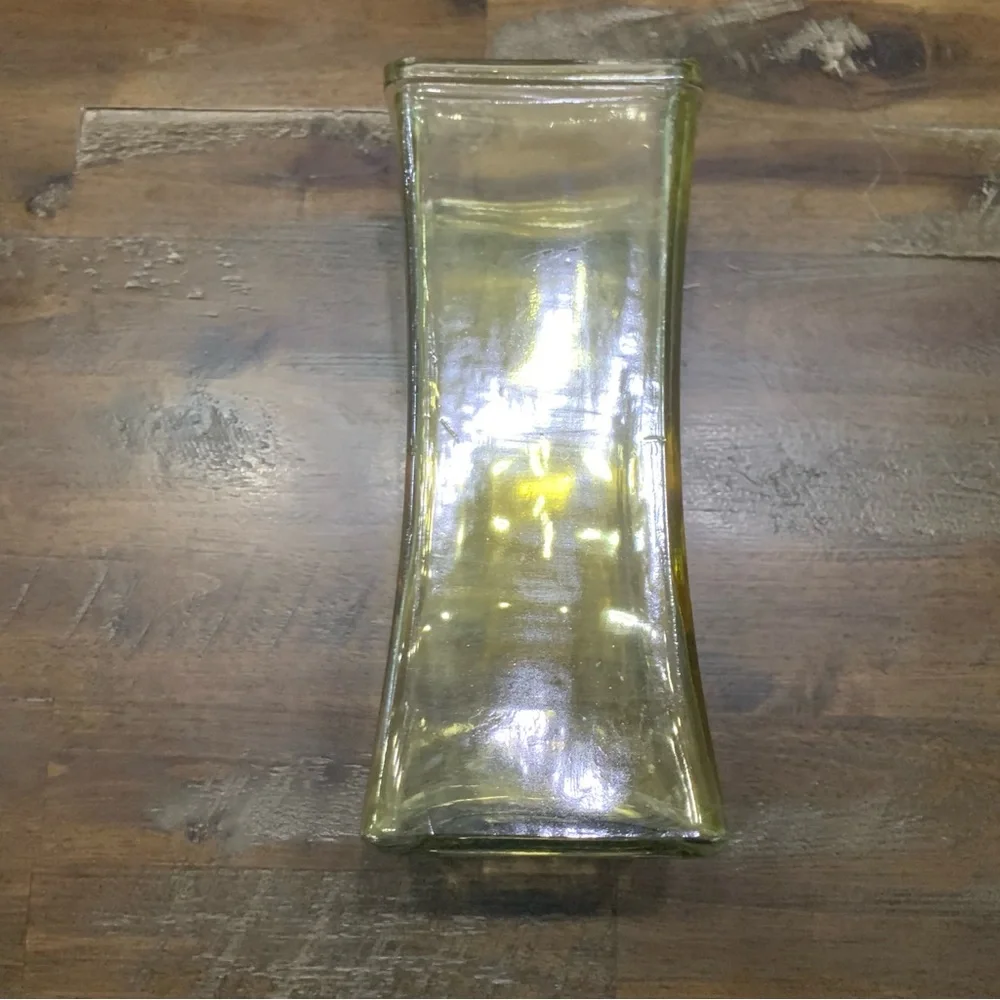 N/A yellow glass