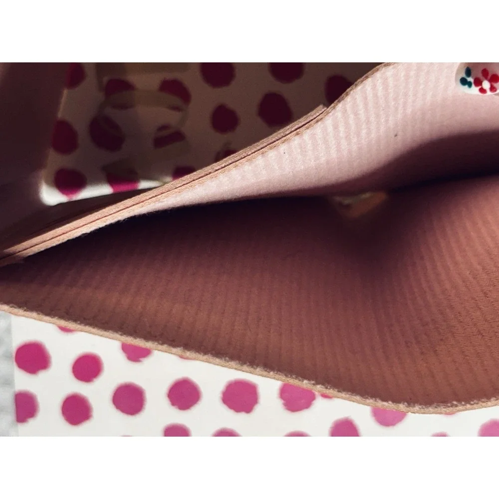 The Unbranded Brand this pink