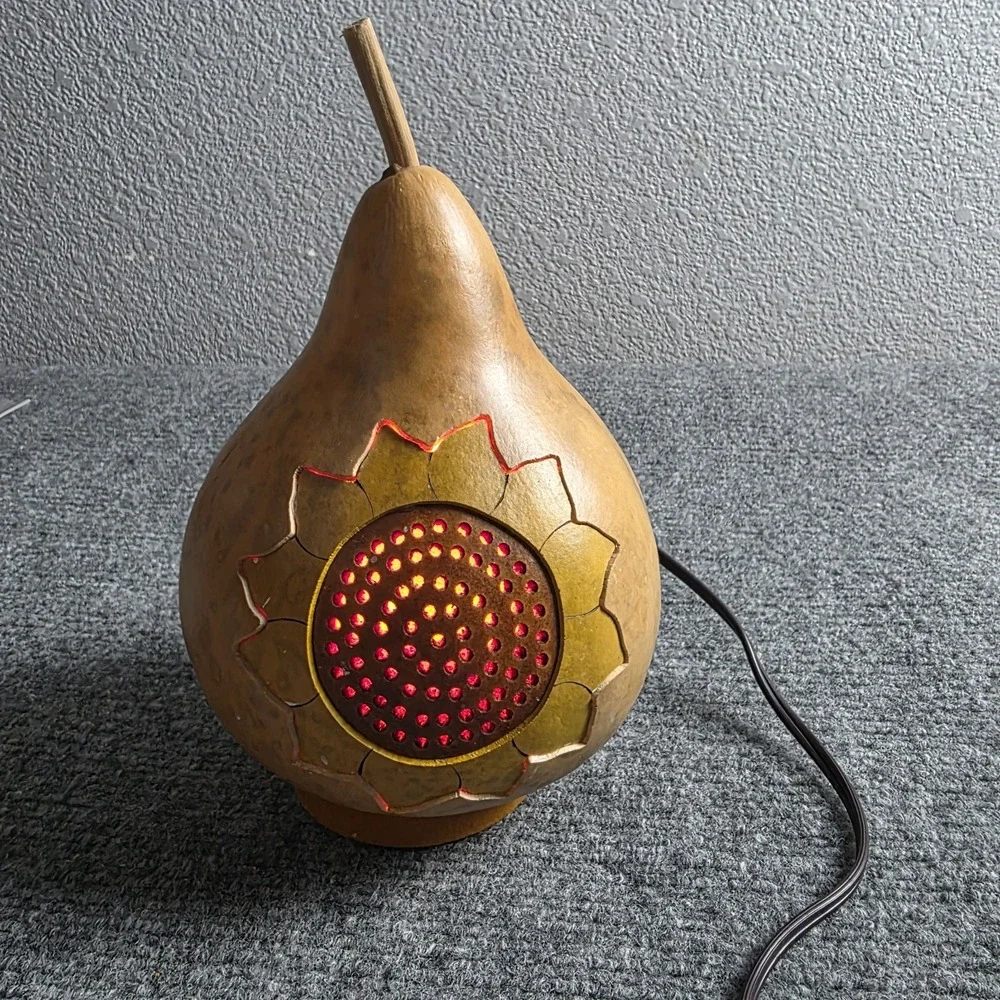 Meadowbrooke Gourds handcrafted light