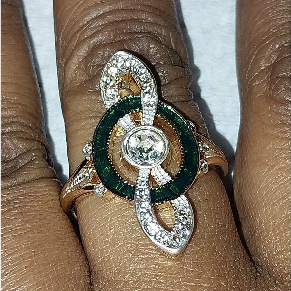 boutique vintage golden