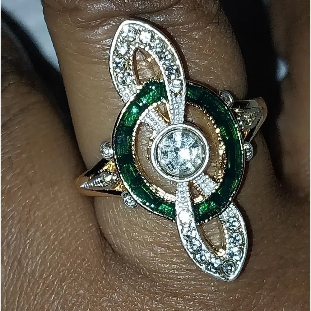 boutique vintage golden