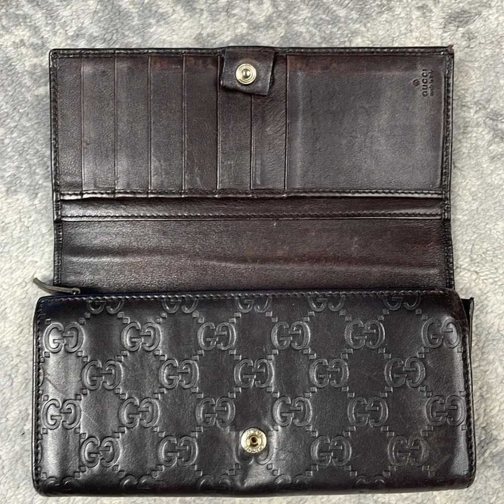 Gucci leather embossed
