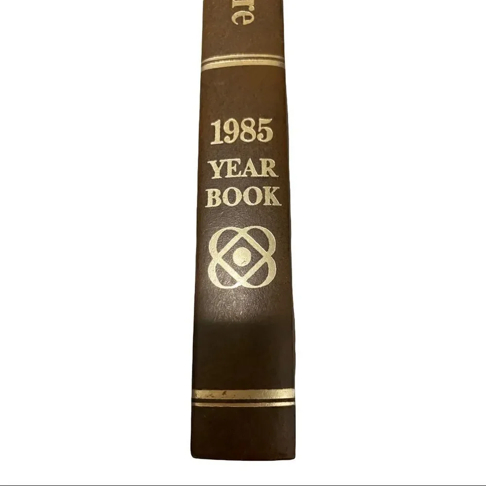 1985 yearbook Science and the Future encyclopedia Britannica