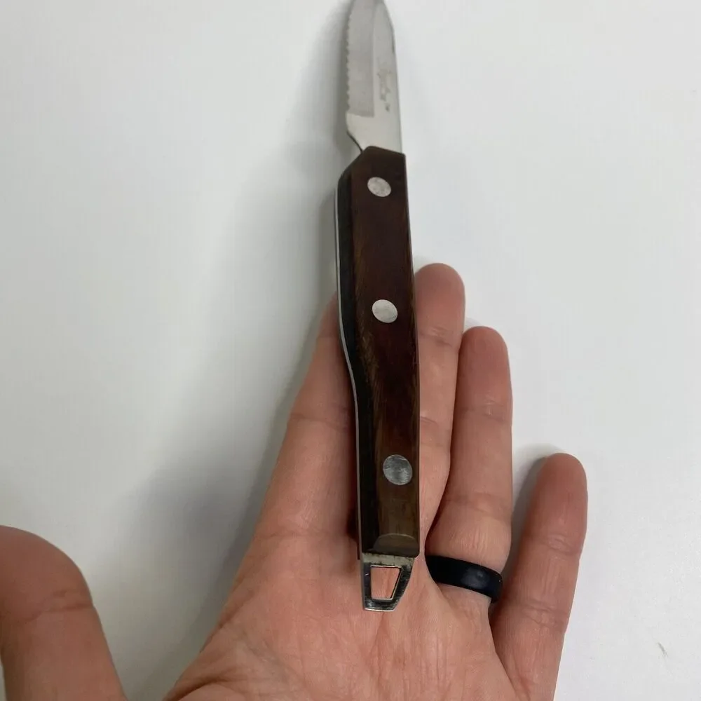 Royalton vintage serrated