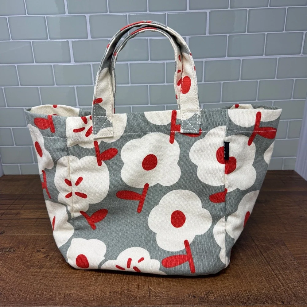 Maika structured canvas