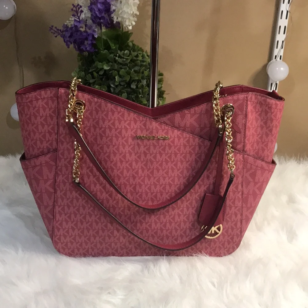 Michael Kors approximately authentic part