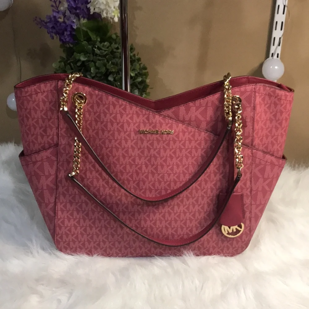 Michael Kors 11 euc measures