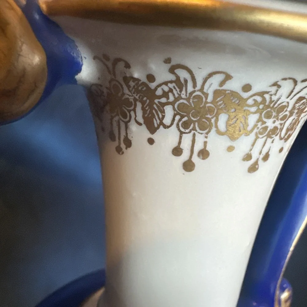 Antique this porcelain