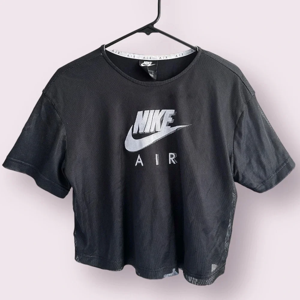 Nike meshy tee