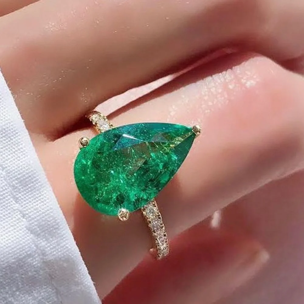 NEXTEARRINGS sparkling teardrop